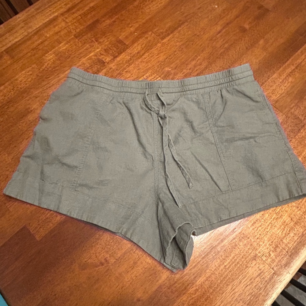 Universal Thread Drawstring Shorts - Picture 3 of 7